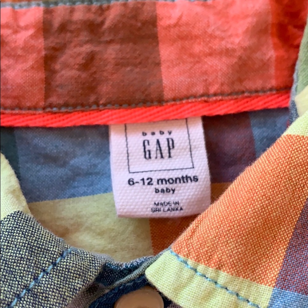 Long-sleeve button-up from Baby Gap - Picture 3 of 5